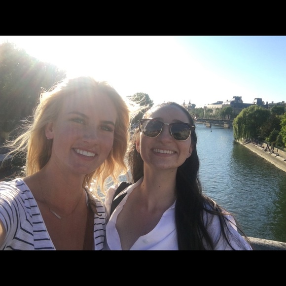 Meet your Posher, Paulina! - Picture 3 of 5